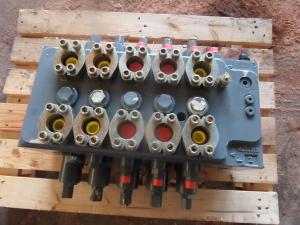 Liebherr Ventielblok